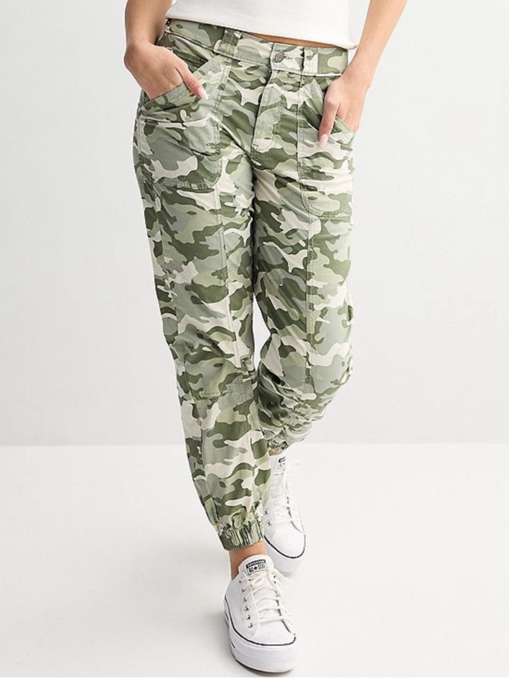 SO High-Rise Cargo Jogger Pants